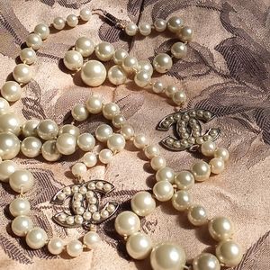 Cc pearl necklace Chanel